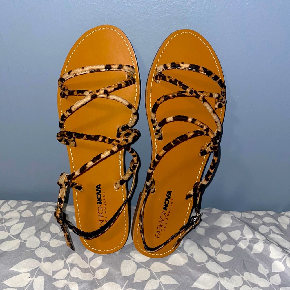FASHIONNOVA Leopard print flat sandals. Women’s size 9 NEVER BEEN WORN